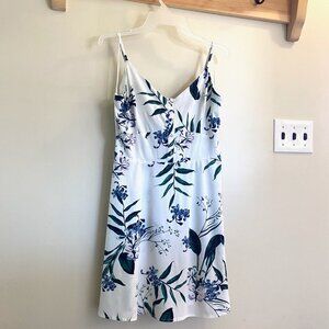 White Floral Summer Dress - Dynamite
